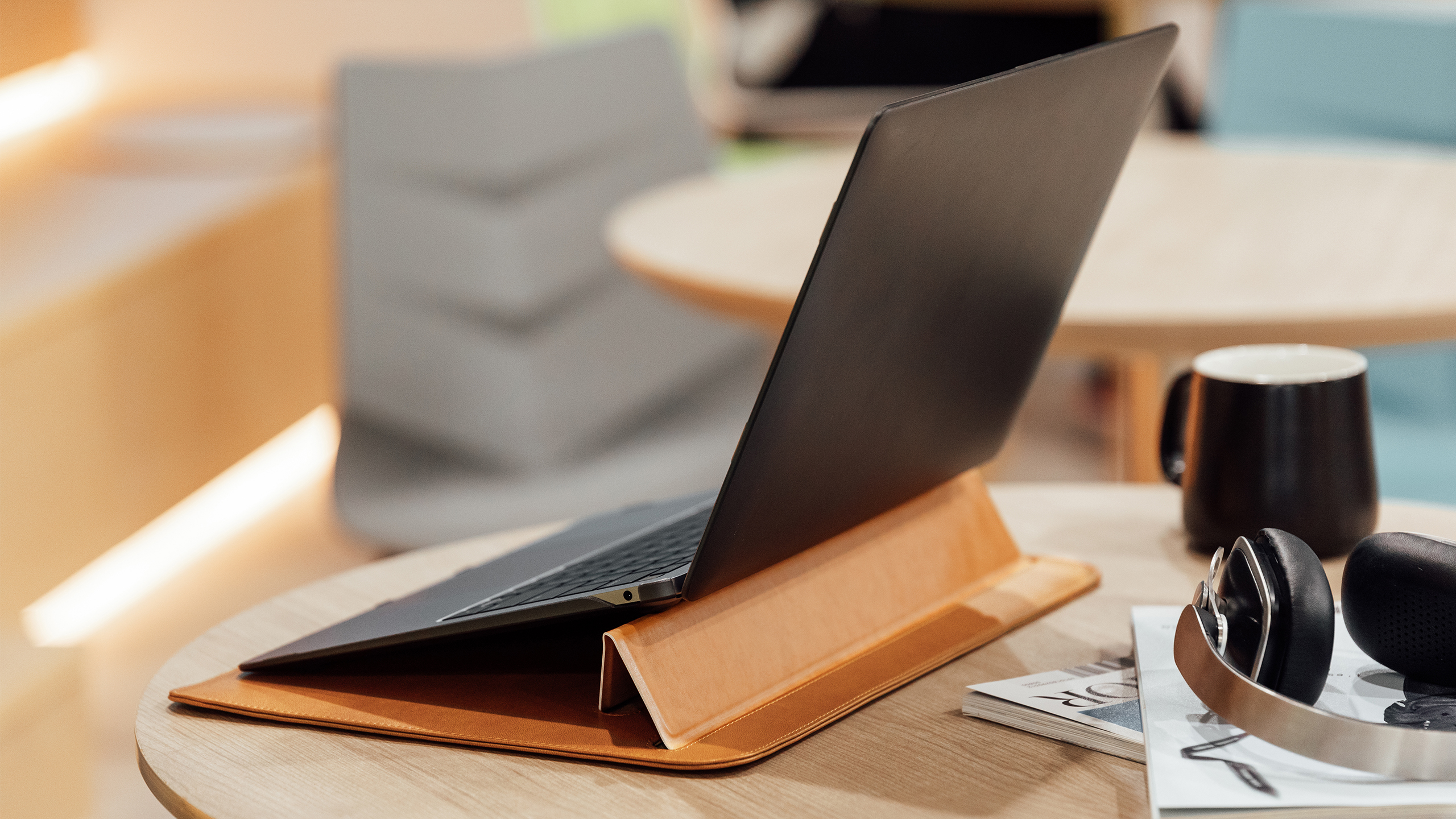 Muse for 13-inch Laptops-Brown