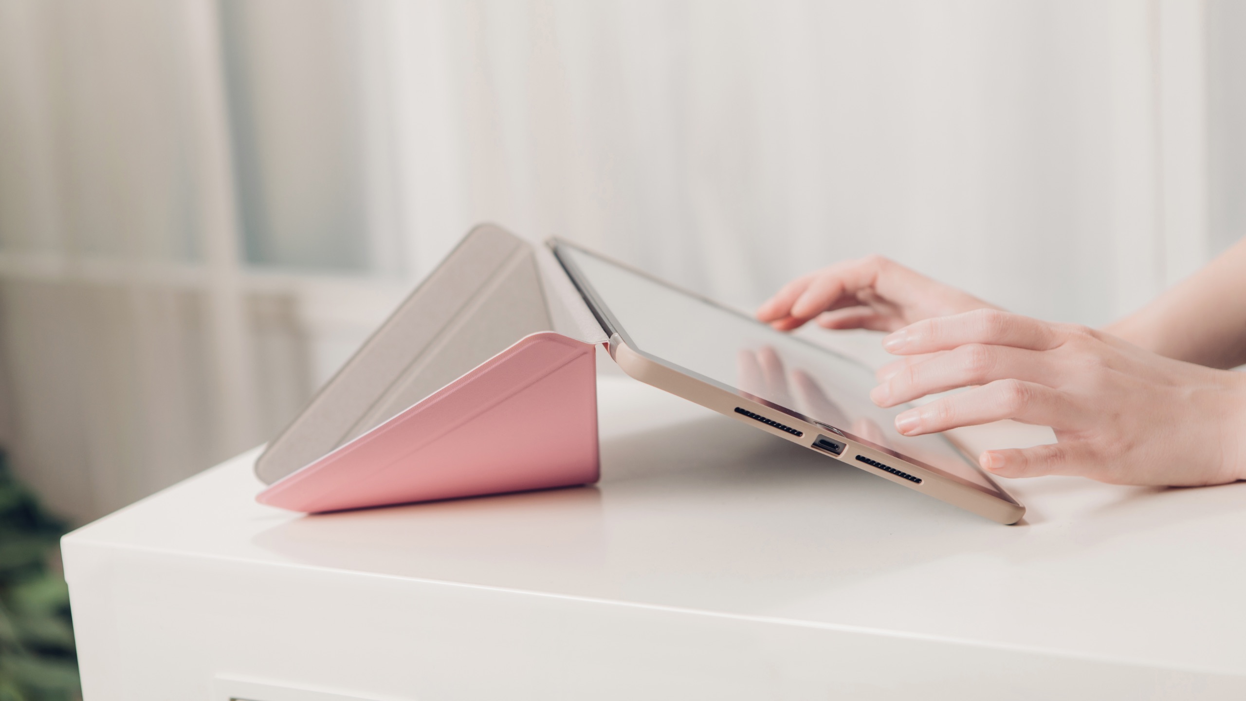 VersaCover for iPad (10.2-inch, 8th/7th gen) - Pink