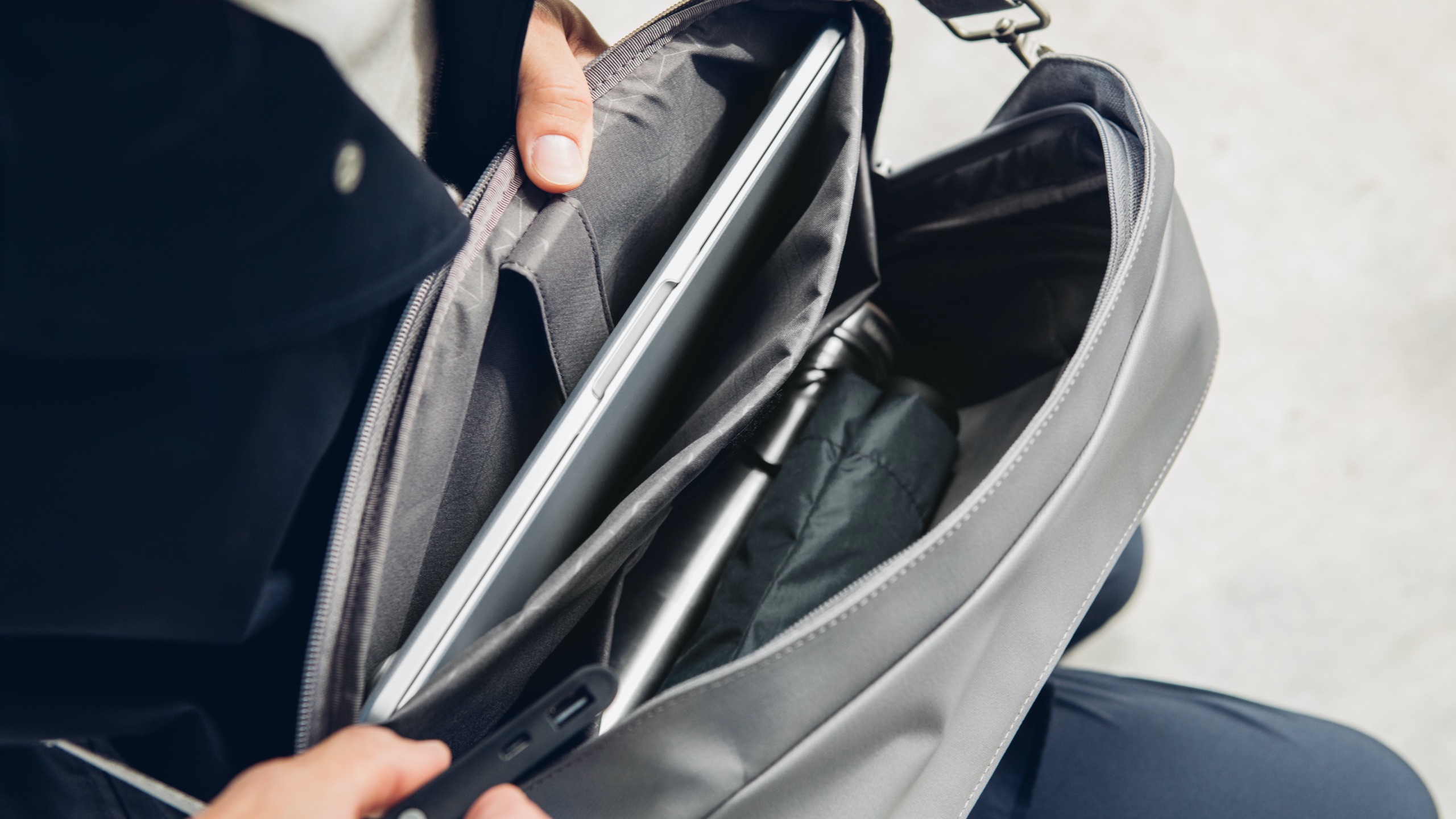 Tego Sling Messenger - Stone Gray