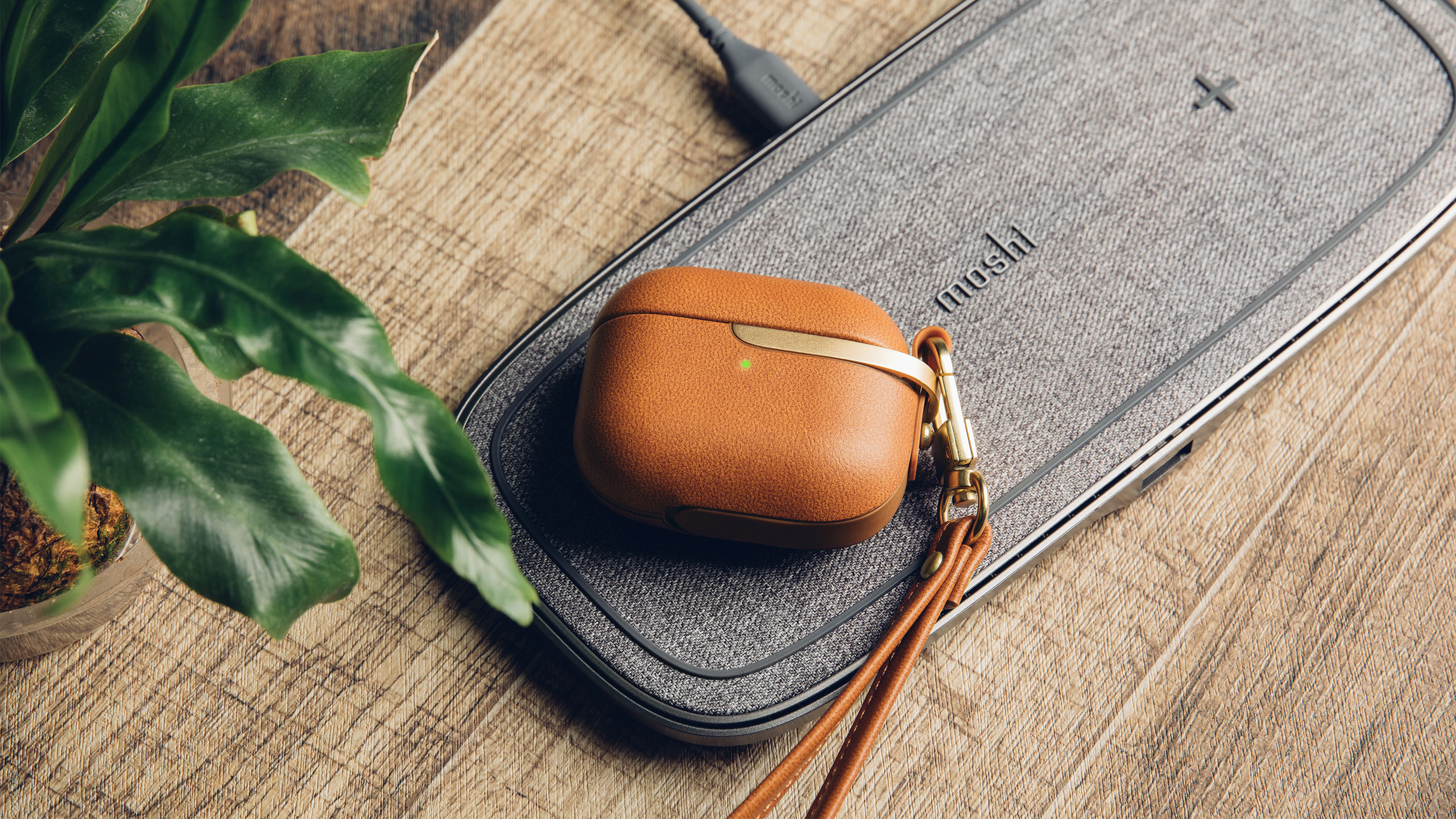 Pebbo Luxe for New AirPods-Brown