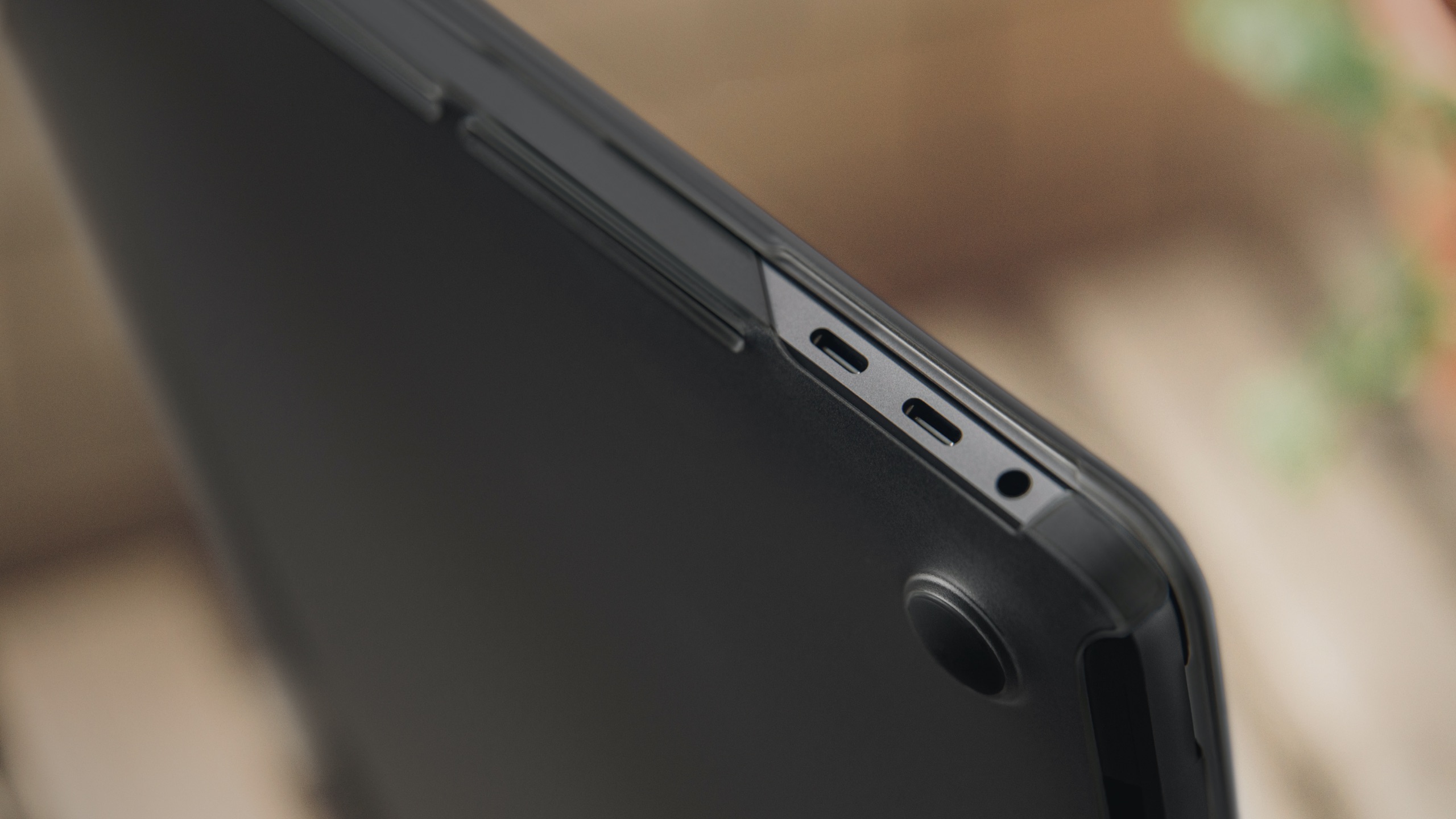 iGlaze Pro 16 - Black